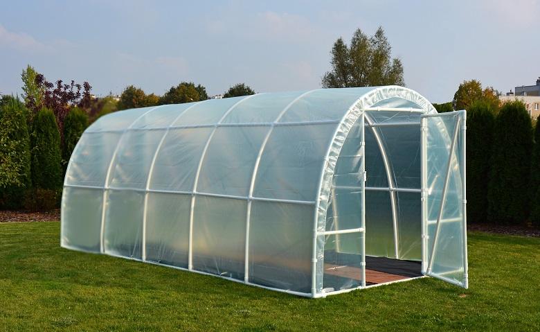 Build A Hoop Greenhouse